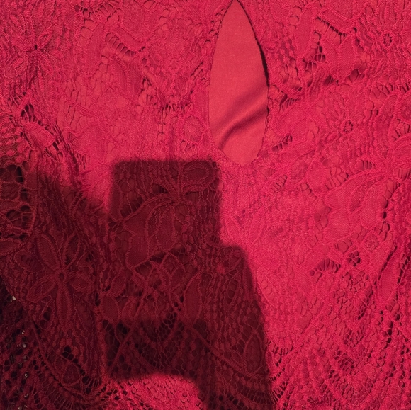 Guess Long Sleeve Crop Blouse - Picture 3 of 6